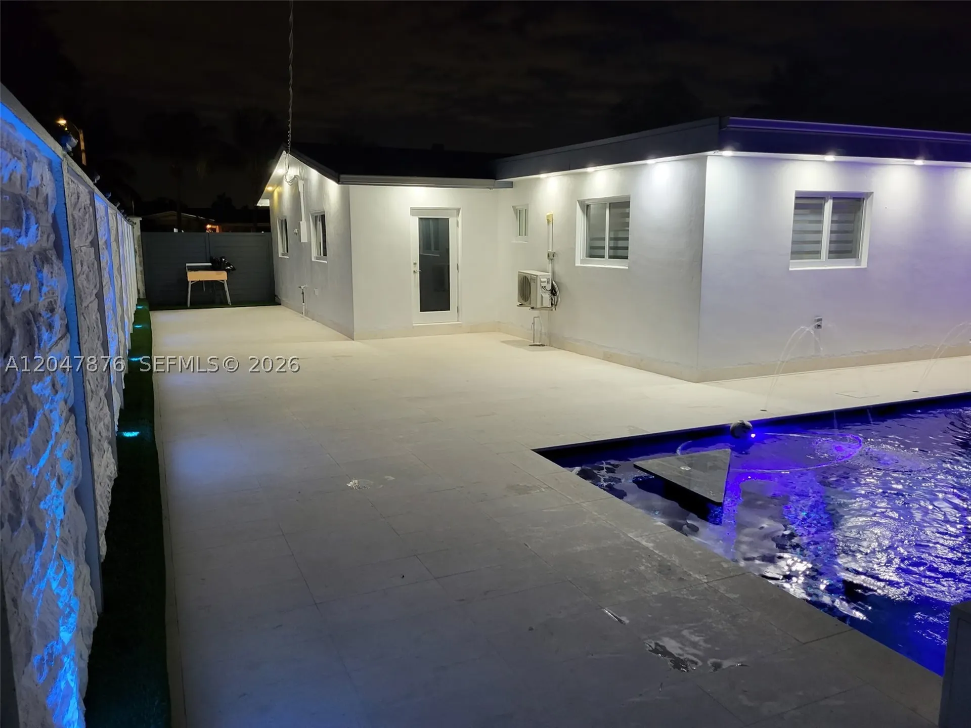 7525 Roosevelt Street Hollywood FL 33024