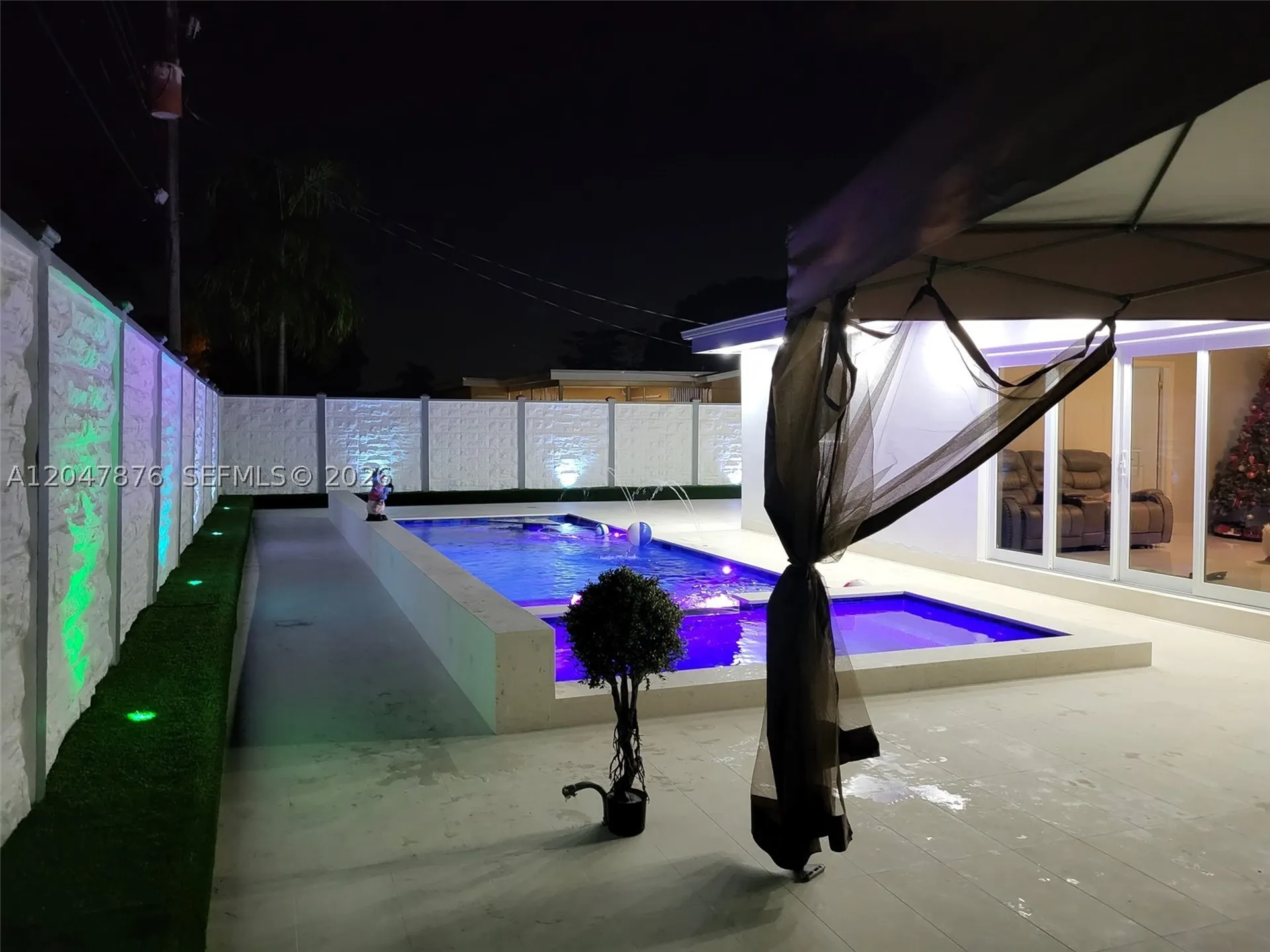 7525 Roosevelt Street Hollywood FL 33024