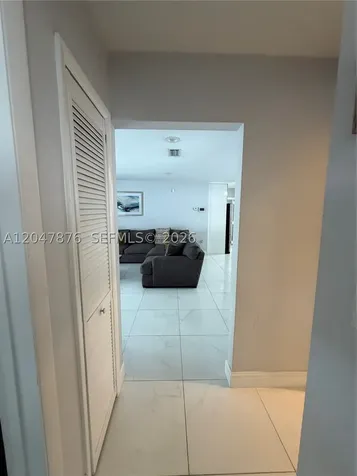 7525 Roosevelt Street Hollywood FL 33024
