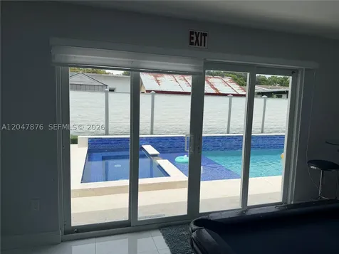 7525 Roosevelt Street Hollywood FL 33024