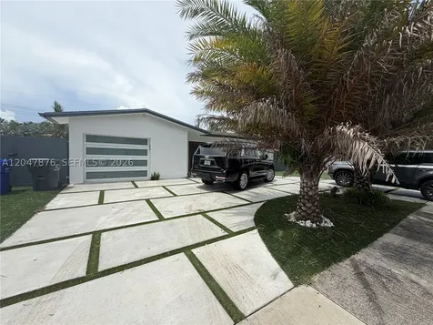 7525 Roosevelt Street Hollywood FL 33024