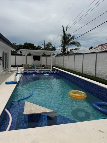 7525 Roosevelt Street Hollywood FL 33024