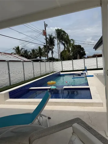7525 Roosevelt Street Hollywood FL 33024