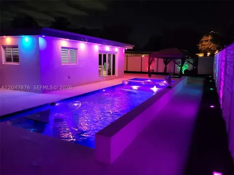 7525 Roosevelt Street Hollywood FL 33024