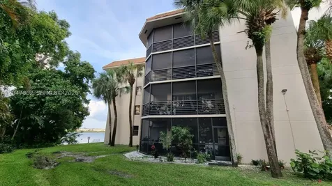 461 Ives Dairy Road Miami FL 33179