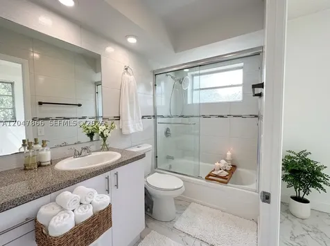 2861 NW 47th Terrace Lauderdale Lakes FL 33313