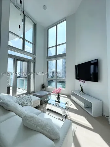300 S Biscayne Boulevard Miami FL 33131