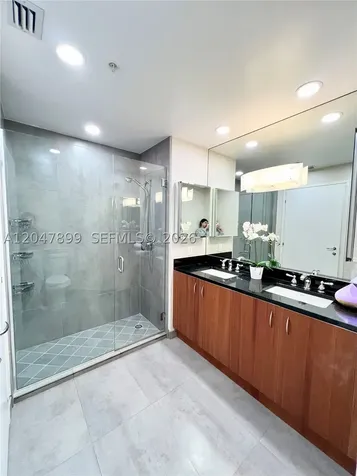 300 S Biscayne Boulevard Miami FL 33131