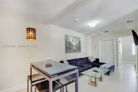 518 SW 7th Avenue Miami FL 33130