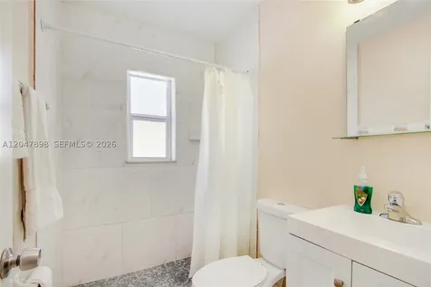 518 SW 7th Avenue Miami FL 33130