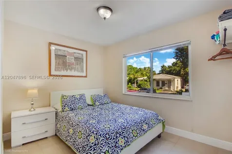 518 SW 7th Avenue Miami FL 33130