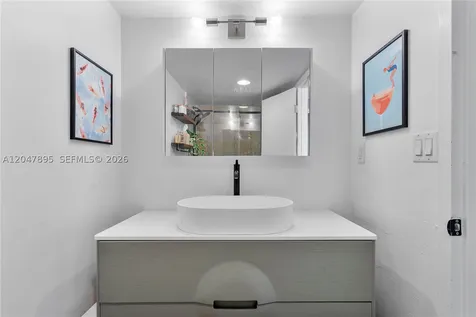 555 NE 15th Street Miami FL 33132