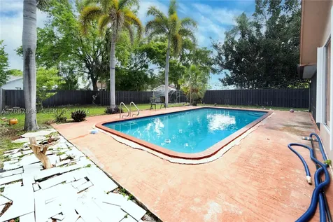 10815 NW 26th Street Sunrise FL 33322