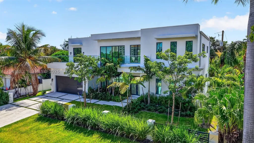 2015 NE 4th Avenue Wilton Manors FL 33305