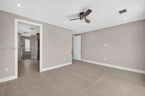 2015 NE 4th Avenue Wilton Manors FL 33305