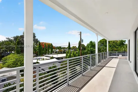 2015 NE 4th Avenue Wilton Manors FL 33305