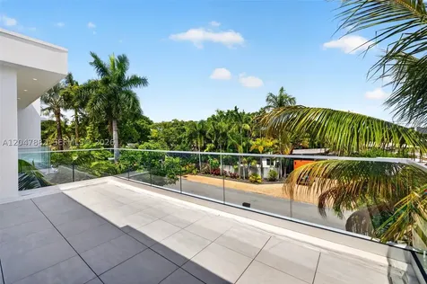 2015 NE 4th Avenue Wilton Manors FL 33305