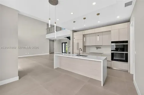 2015 NE 4th Avenue Wilton Manors FL 33305