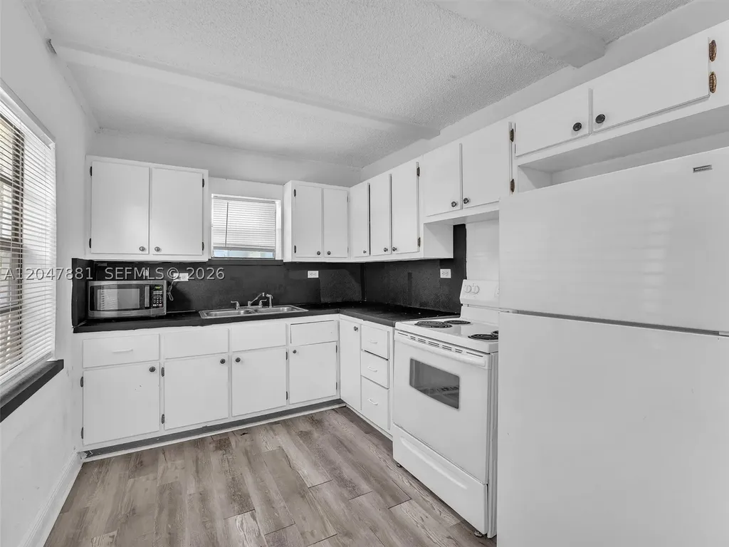 1932 Dewey Street Hollywood FL 33020
