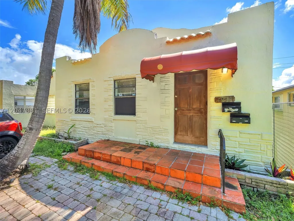 1932 Dewey Street Hollywood FL 33020