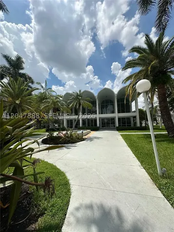 496 NW 165th Street Road Miami FL 33169