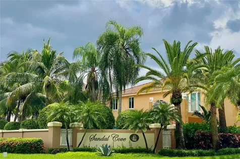 628 SW 168th Terrace Pembroke Pines FL 33027