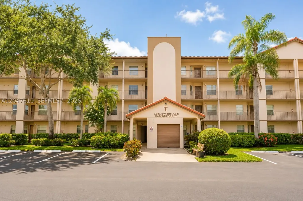 1251 SW 125th Avenue Pembroke Pines FL 33027