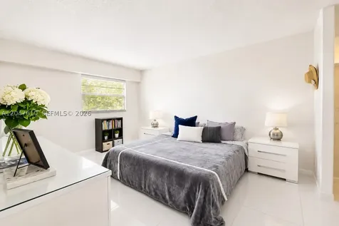 1251 SW 125th Avenue Pembroke Pines FL 33027