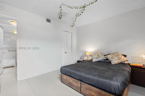 1251 SW 125th Avenue Pembroke Pines FL 33027