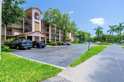 1251 SW 125th Avenue Pembroke Pines FL 33027