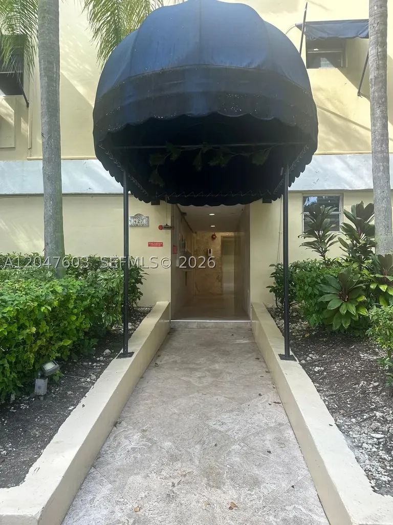 427 Santander Avenue Coral Gables FL 33134