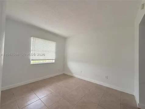 8260 SW 210th Street Cutler Bay FL 33189