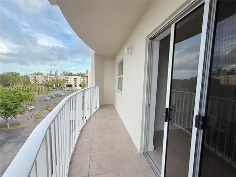 8260 SW 210th Street Cutler Bay FL 33189