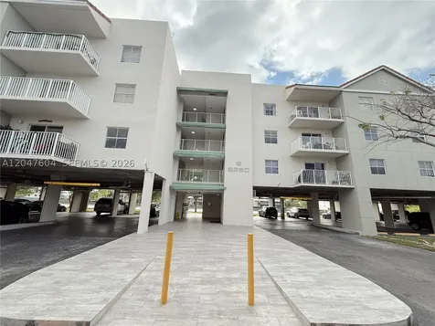 8260 SW 210th Street Cutler Bay FL 33189