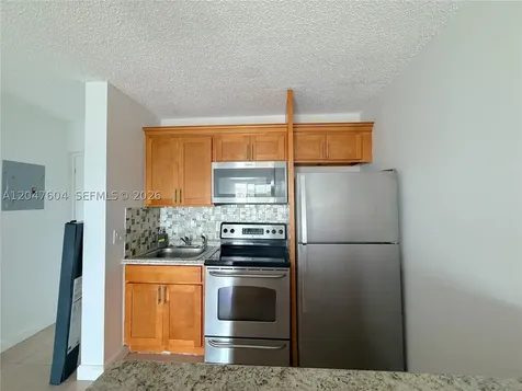 8260 SW 210th Street Cutler Bay FL 33189