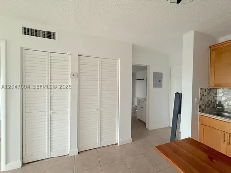 8260 SW 210th Street Cutler Bay FL 33189