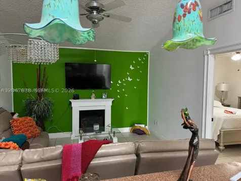 8805 NW 113th Street Hialeah Gardens FL 33018