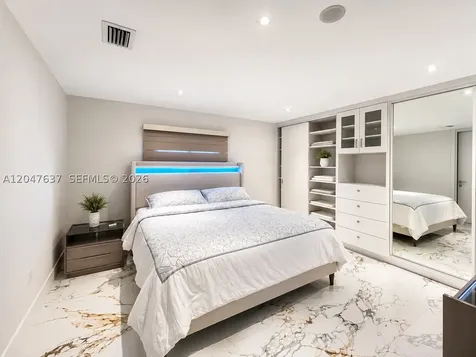 3504 Crystal View Court Miami FL 33133