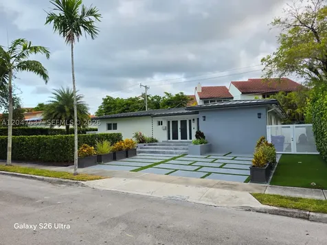 3504 Crystal View Court Miami FL 33133