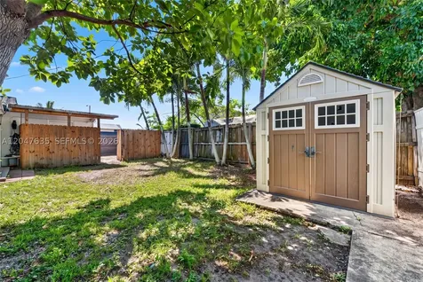 17841 SW 112th Place Miami FL 33157