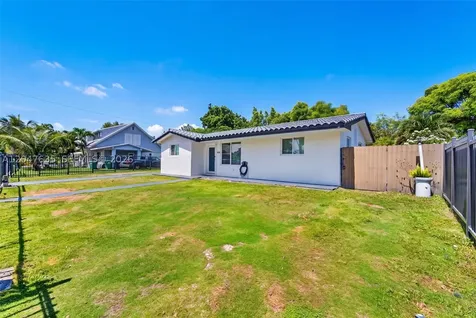 17841 SW 112th Place Miami FL 33157
