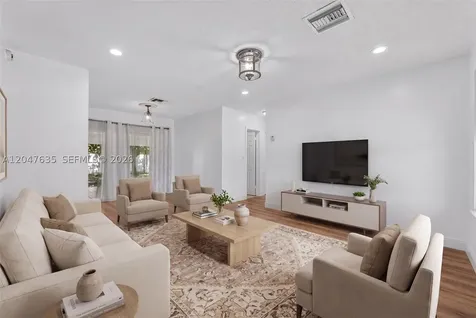 17841 SW 112th Place Miami FL 33157