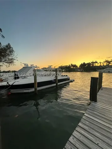 5005 Collins Avenue #S-8 Miami Beach FL 33140