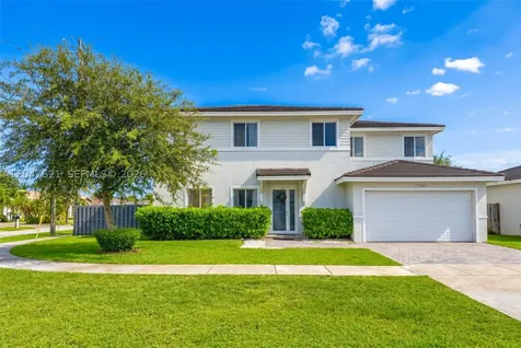 17901 SW 152nd Avenue Miami FL 33187