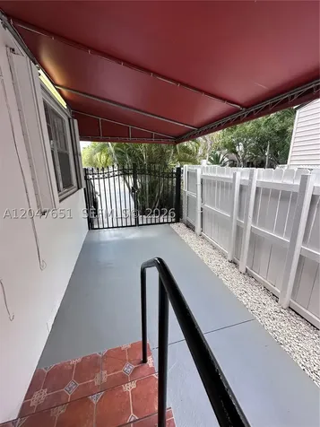 3743 SW 28th Street Miami FL 33134