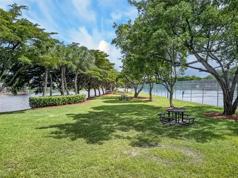 16203 NW 8th Drive Pembroke Pines FL 33028