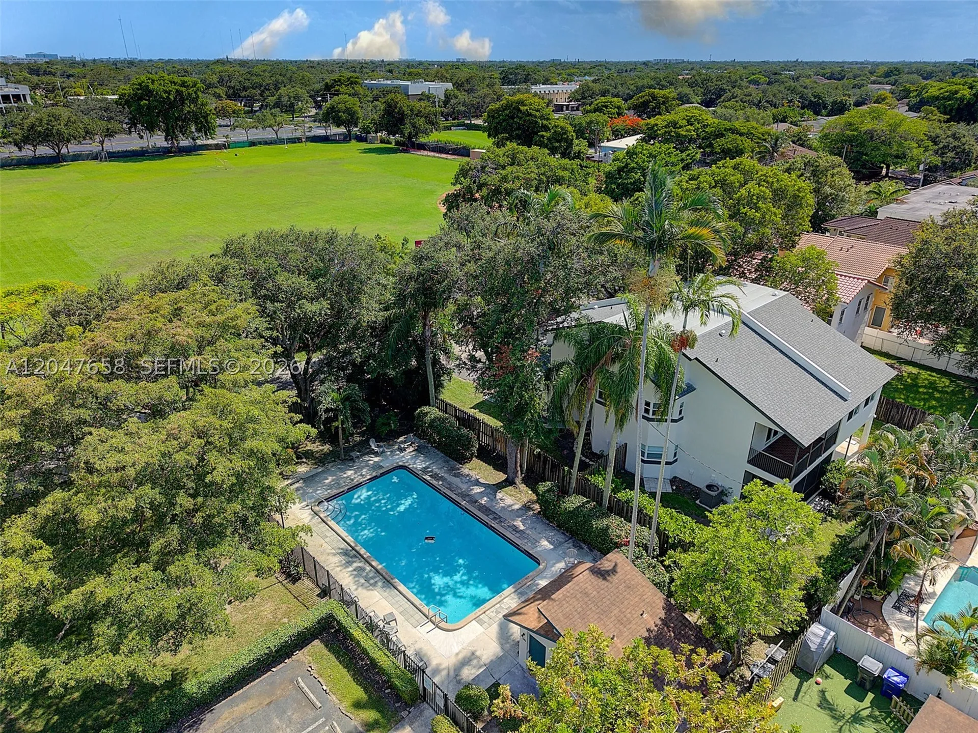 2822 N 34th Avenue Hollywood FL 33021