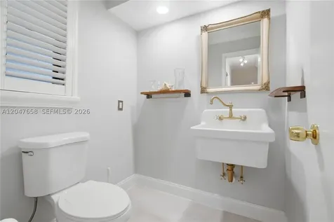 2822 N 34th Avenue Hollywood FL 33021