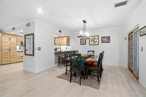 2822 N 34th Avenue Hollywood FL 33021