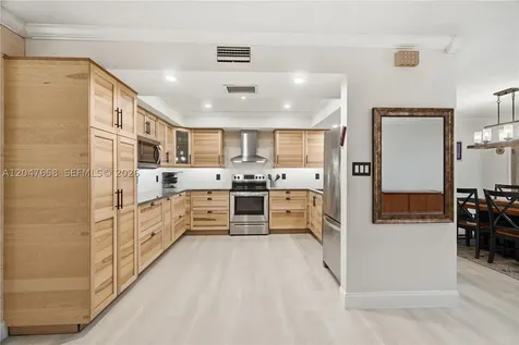 2822 N 34th Avenue Hollywood FL 33021